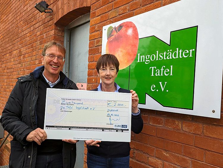 Für Lebensmittelzukäufe: Tafel Ingolstadt erhält Spende von Eurolog