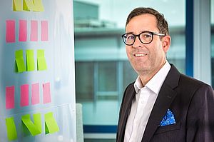 Martin Schweizer, Leiter Vertrieb EURO-LOG AG Martin Schweizer, Leiter Vertrieb EURO-LOG AG