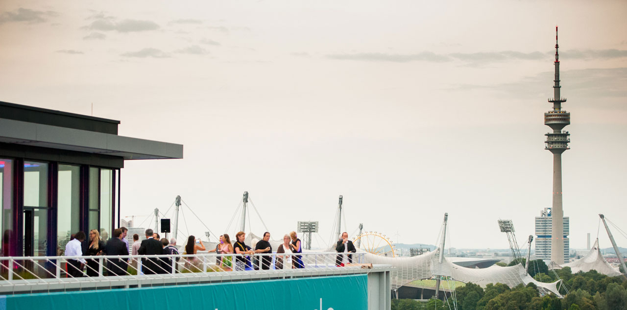 MS Panorama mit Dachterrasse